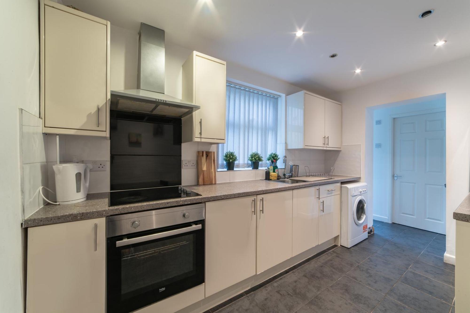 Cozy Rooms In Shared Accommodation Near Anfield Stadium With Parking And Wifi Liverpool Luaran gambar