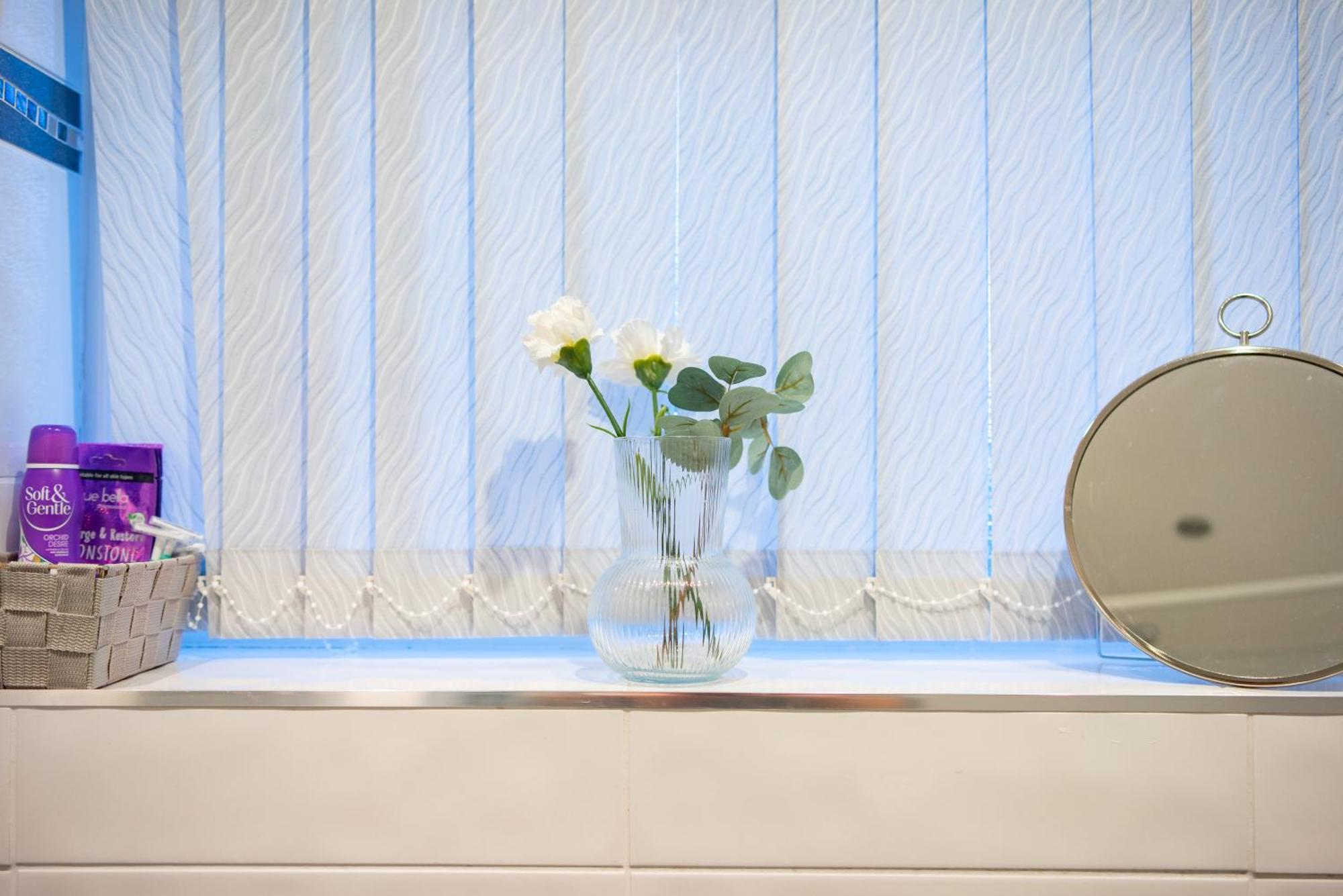 Cozy Rooms In Shared Accommodation Near Anfield Stadium With Parking And Wifi Liverpool Luaran gambar