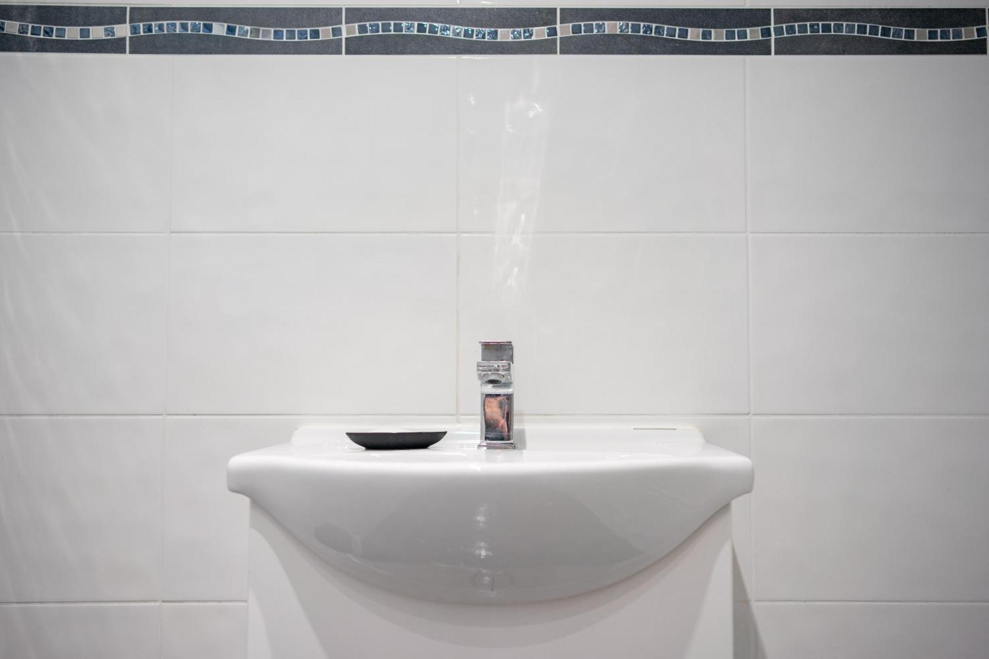 Cozy Rooms In Shared Accommodation Near Anfield Stadium With Parking And Wifi Liverpool Luaran gambar